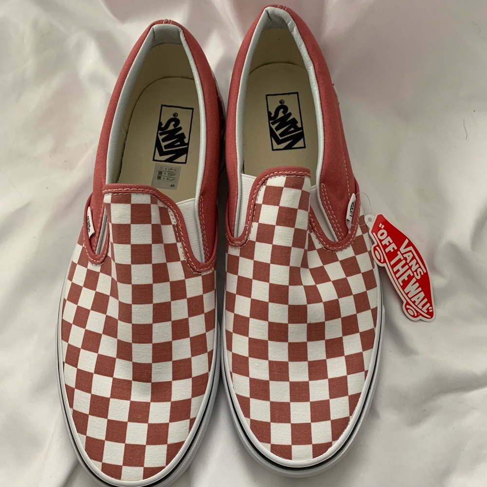NEW IN BOX Vans Checkered Slip-Ons
